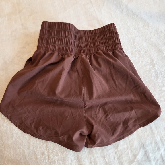 New Nike Women's DRI-FIT Loose Fit Training Shorts - Brown Size XS High Waisted - Picture 8 of 9
